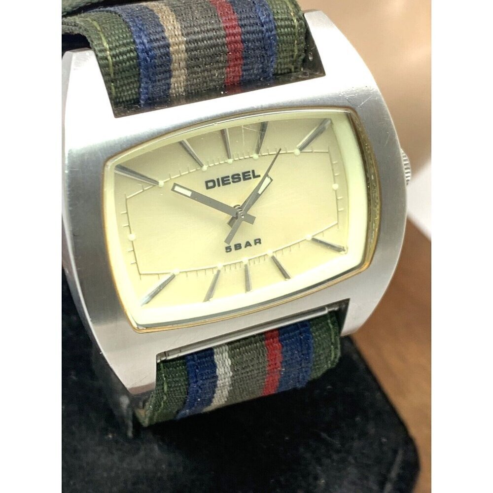 Diesel Men's Watch DZ2060 Quartz Silver Dial Analog Nylon Strap 44mm